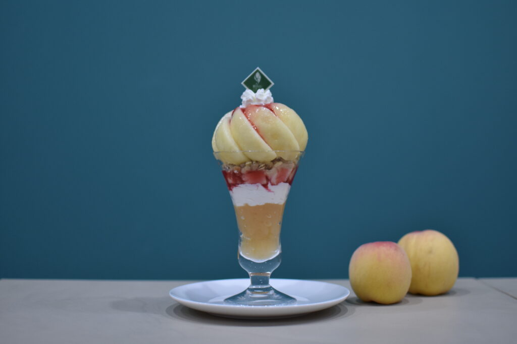 岡山県産ももパフェ 桃パフェ 白桃 ももパフェ 白桃パフェ